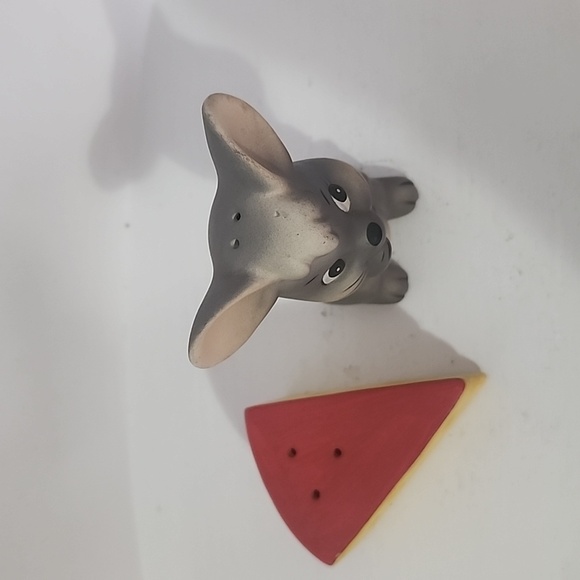 Anthropomorphic Mouse with Cheese Salt and Pepper Shakers - Mid Century - Picture 2 of 4